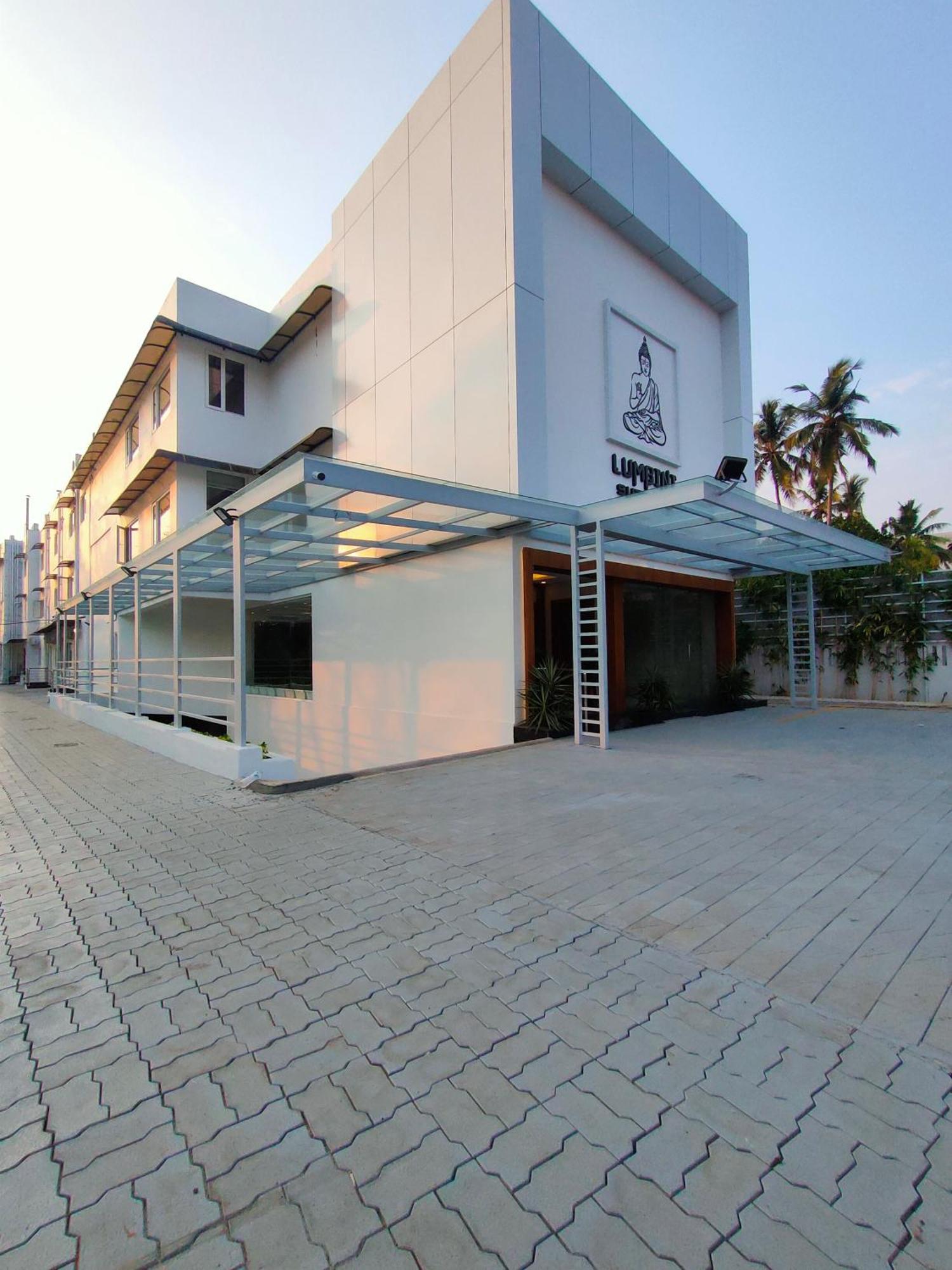 Lumbini Supreme Hotel Thrissur Exterior photo